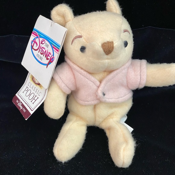 Vintage 1990’s Classic Pooh Beanbag Plush with tags - Picture 1 of 6